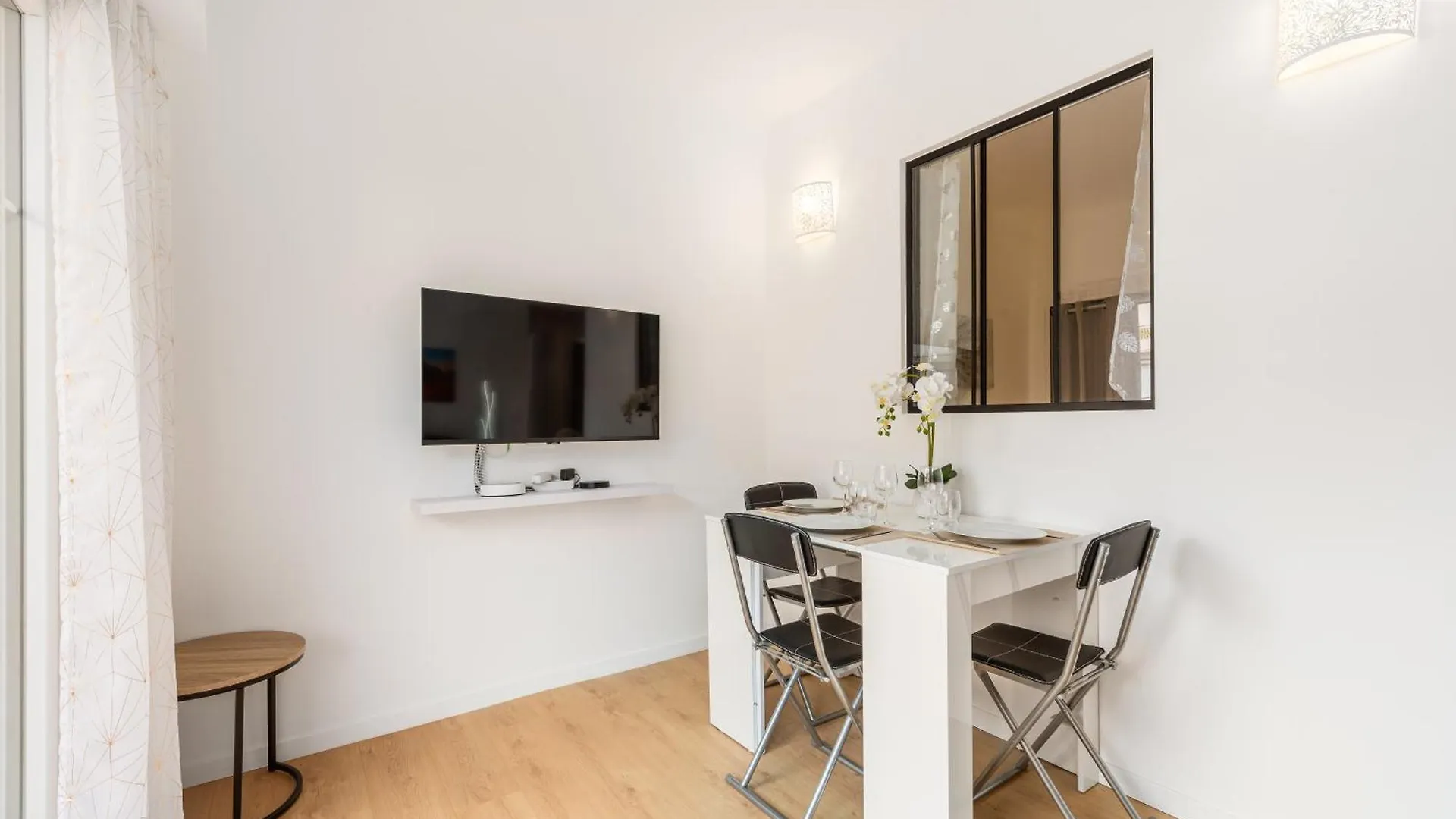 Castel - Agreable Deux Pieces - Centre Menton Apartment 0*,  France